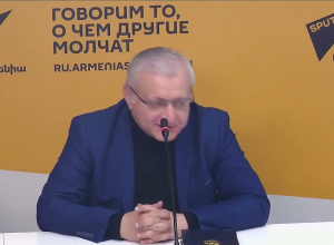 Суренянц призвал второго и третьего президентов обуздать своих сторонников